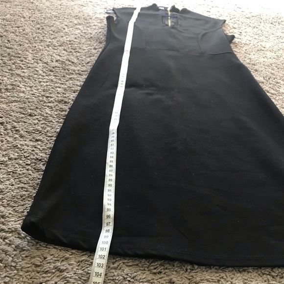 Dress - Picture 4 of 4